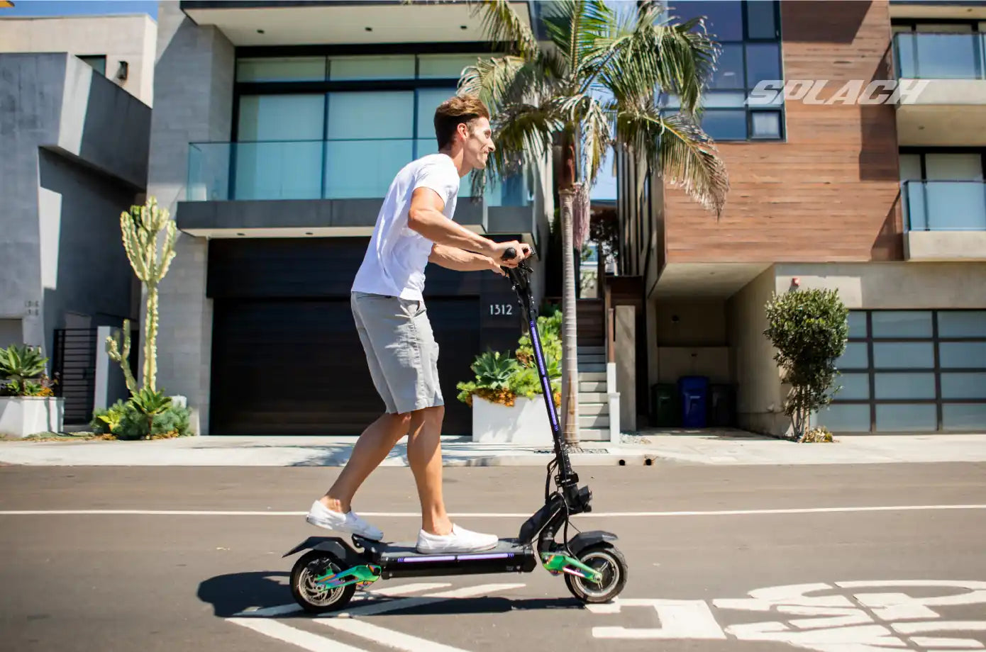 SPLACH Titan: a Dazzling SUV like 2600W E-Scooter