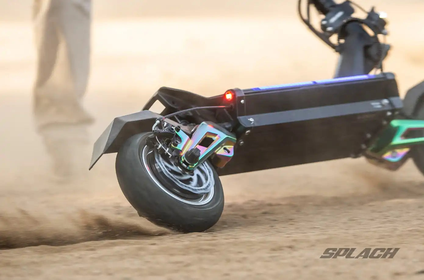 SPLACH Titan: a Dazzling SUV like 2600W E-Scooter
